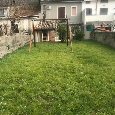 Mon